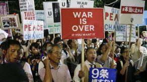 Masivas protestas en Tokio por inminente aprobación de una reforma militar