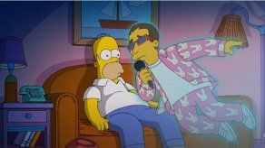 Homero Simpson junto a Bad Bunny en el vídeo Te Deseo Lo Mejor.