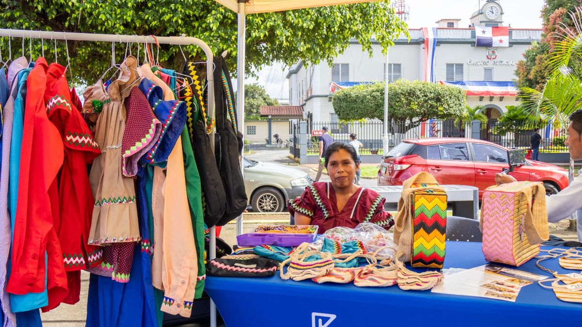 Más de 100 emprendedores Ngäbe-Buglé se fortalecen con el programa ABC del Emprendedor Digital. Más de 100 emprendedores Ngäbe-Buglé se fortalecen con el programa ABC del Emprendedor Digital.