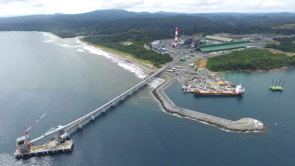 Minera Panamá presenta la promesa de cumplimiento al Ministerio de Ambiente