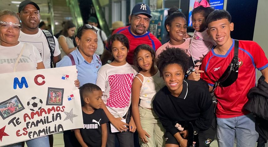 Panamá Femenina: Primer grupo de mundialistas llegan a suelo patrio