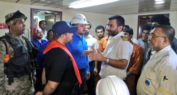 Termina odisea de 18 marineros indios abandonados por su armador en Colombia
