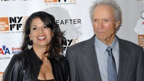 La esposa de Clint Eastwood pide el divorcio
