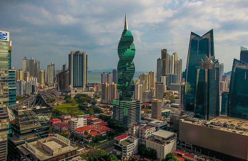 La Alcaldía de Panamá inicia el programa de Fiscalización y Actualización de Negocios y Publicidades.