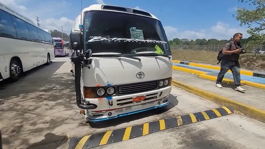 Transportistas paralizan el servicio hacia Panamá Oeste.