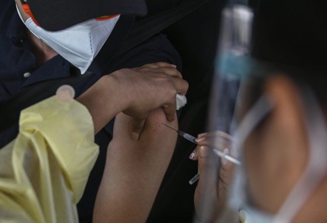 Panamá aplicará segunda dosis a quienes recibieron su primera vacuna contra COVID-19 en el extranjero