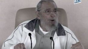 Fidel Castro reaparece en acto público después de nueve meses