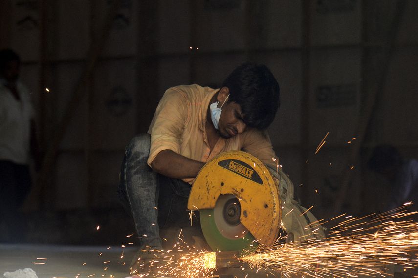 Las largas jornadas laborales representan un factor importante en el fallecimiento de trabajadores.