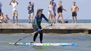 Mujer cruza de Cuba a Cayos de Florida en plancha de remo