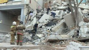 Se derrumba edificio de apartamentos en Rusia: 4 muertos