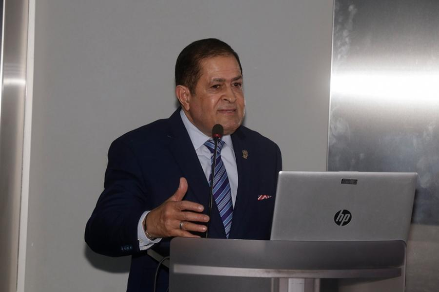 Diputado Miguel Fanovich en la presentación del proyecto de ley Diputado Miguel Fanovich en la presentación del proyecto de ley