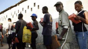 Asociación denunciará a banco por aprovechar trata de negros en Haití