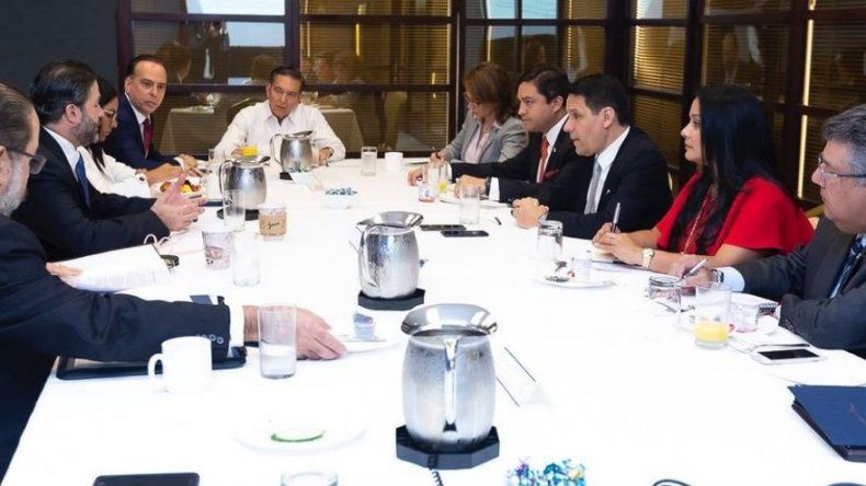 Delegación panameña inicia reuniones con ejecutivos de la banca internacional en EEUU