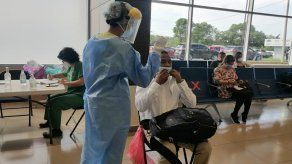 El Minsa instaló un puesto de hisopado en el Aeropuerto de Chiriquí.