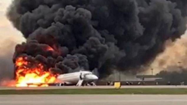 Las autoridades confirman 41 muertos en el avión accidentado en Rusia