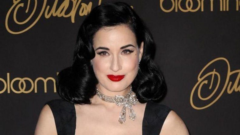 Dita Von Teese versiona a Boy George para luchar contra el sida