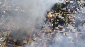 Manny Maung, un analista de Human Rights Watch, le dijo que los ataques aéreos constituyen crímenes de guerra.