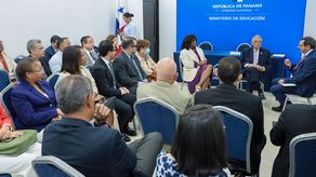 MEDUCA establece alianza con universidades particulares