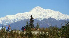 Fuerte terremoto azota área aislada de Alaska; no hay heridos