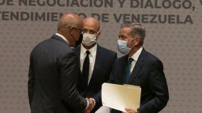 En México se reunieron los delegados del gobierno de Maduro y de la oposición venezolana.