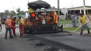 Rechazo a reemplazo de calles de concreto por carpetas asfálticas