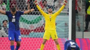 Mat Turner, meta del combinado estadounidense, estuvo bien en las acciones en que fue exigido.