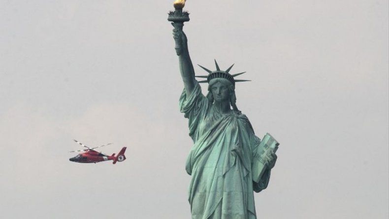 Evacuan Estatua de la Libertad tras incendio