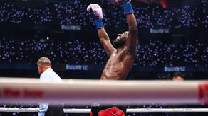 Terence Crawford acaba con el reinado de Canelo Álvarez.