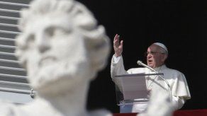 Papa invita a novios a encontrarse con él en día de San Valentín Papa invita a novios a encontrarse con él en día de San Valentín