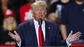 ANDREW TAYLOR y LISA MASCARO