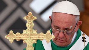 El papa desde Colombia pide esfuerzos para acabar con lacra del narcotráfico