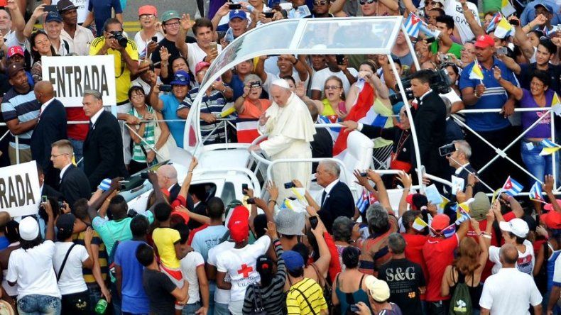 Papa Francisco oficia su primera misa en Cuba