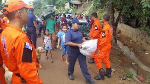 Estado brinda asistencia a familias de Cerro Galera tras desalojo de la zona de riesgo