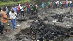 Aumentan a 95 los muertos por explosión de cisterna en Nigeria