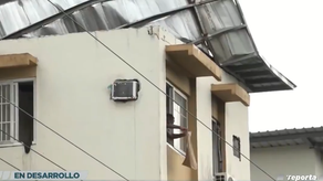 Multifamiliares de San Joaquín afectadas tras desprendimientos de techo.