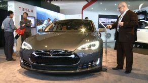 Tesla retira 675.000 autos en China y Estados Unidos