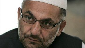 Atentado en mezquita mata a gobernador afgano