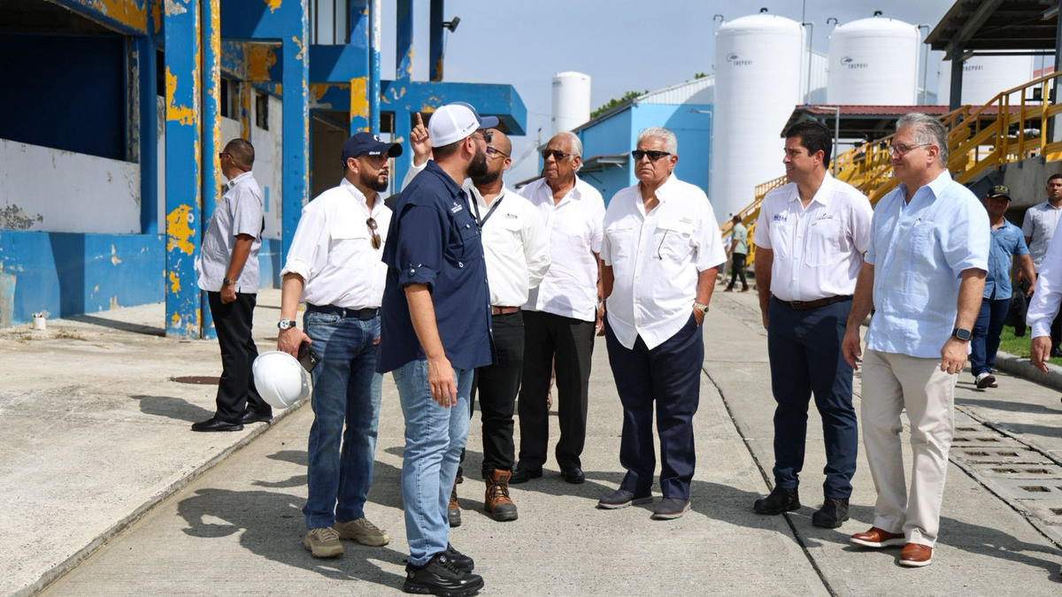 Director del IDAAN realiza verificaron los avances de la Planta Potabilizadora Director del IDAAN realiza verificaron los avances de la Planta Potabilizadora