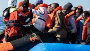 Más de 50 migrantes ingresan por la fuerza en enclave español de Melilla