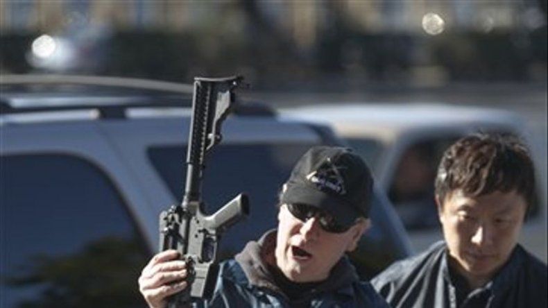 Los Angeles canjea armas de fuego por víveres