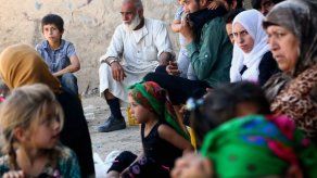Cerca de 100.000 civiles atrapados en la ciudad siria de Raqa