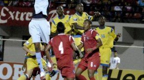 Panamá-Trinidad y Jamaica-Canadá