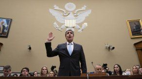 Trump dice que manuscrito de Cohen demuestra que éste miente