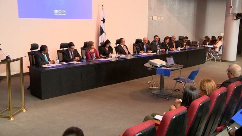 Más de 370 mil extranjeros se regularizaron a través del Crisol de Razas