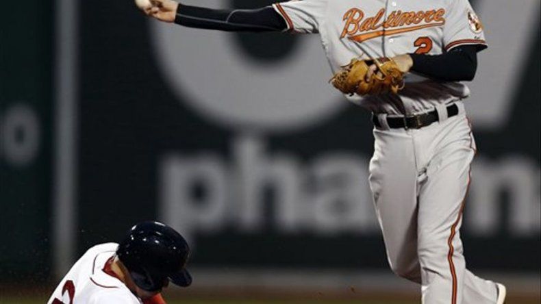 Orioles vence a Medias Rojas; gana serie en Boston