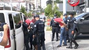 Varias personas fueron aprehendidas tras persecución policial Varias personas fueron aprehendidas tras persecución policial