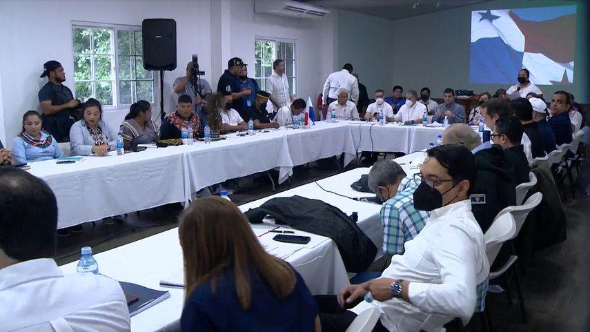 Se espera que a las 10:00 a.m. de este viernes se retome la mesa única de diálogo.