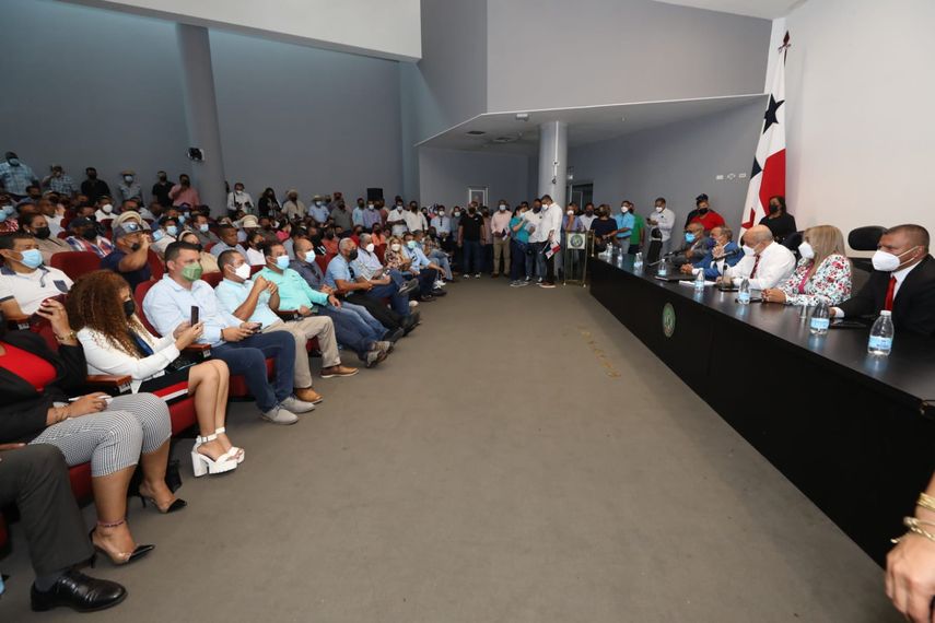 Eliécer Montenegro destacó que esta visita se decidió efectuarla en consenso el pasado viernes en el congreso nacional de representantes.