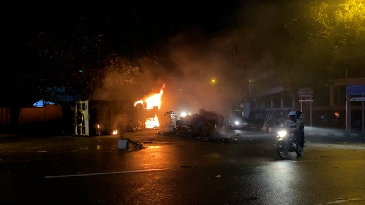 Sri Lanka: Toque de queda tras violencia y renuncia del primer ministro