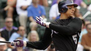 Los Dodgers rehuyen a Carlos González e igual pierden